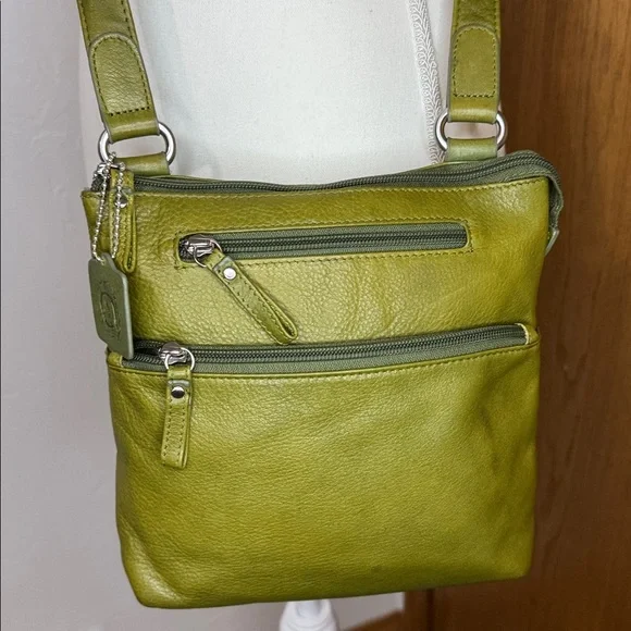 Osgoode Marley olive leather crossbody bag w tons of storage